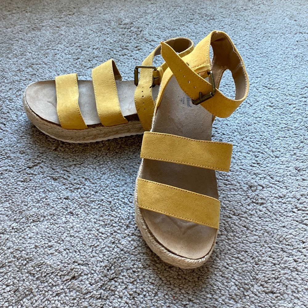Mustard espadrille shoes